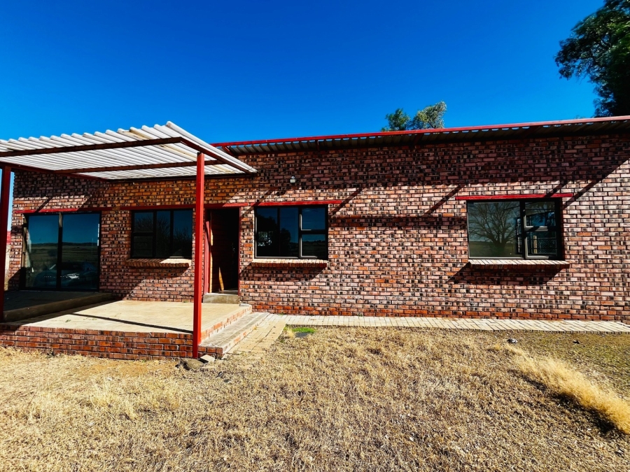2 Bedroom Property for Sale in Bloemfontein Rural Free State